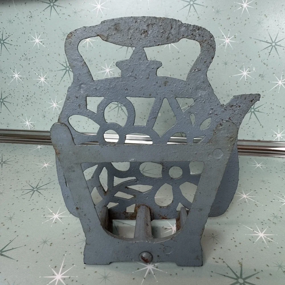 Vintage Blue Cast Iron Teapot Shaped Floral Trivet Rustic‎ Farmhouse CottageCore